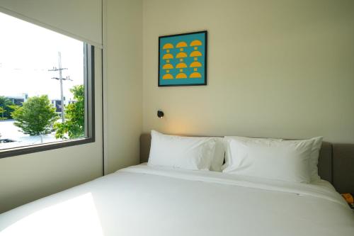 1 queen bed