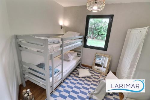 Larimar, Léon (foto 10)