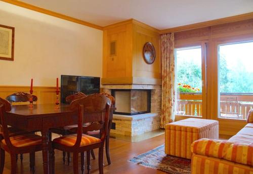 Charming 3 bedroom on Jack Nicklaus golf course - Estoril Crans Montana