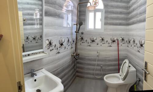 Bathroom, Al THARYA FURNISHED APARTMENTS in Salalah
