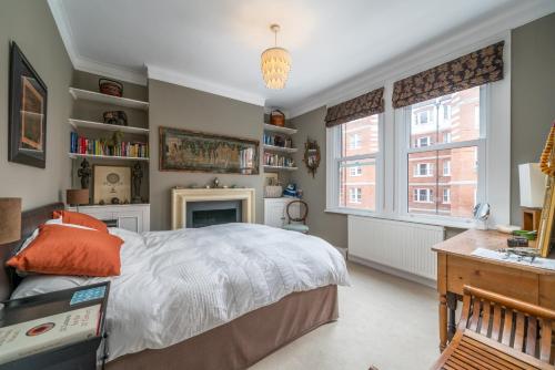 Modern apartment near Battersea Park