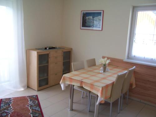 LANDHAUS JASMIN ausgezeichnet mit 4 Kristallen - FW Grimmingblick LANDHAUS JASMIN ausgezeichnet mit 4 Kristallen - FW Grimmingblick