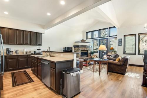 Breckenridge White Wolf Townhome 4 Bedroom in Breckenridge, USA