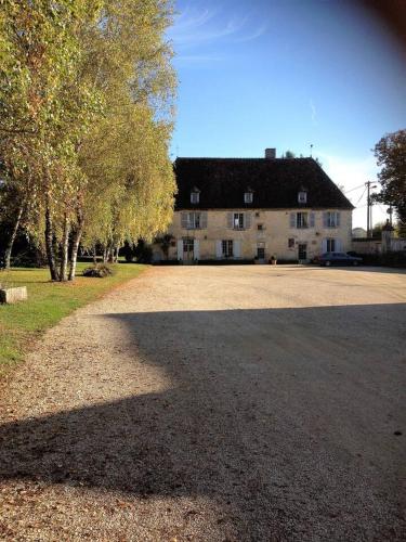 La grand' maison in Plaimpied-Givaudins
