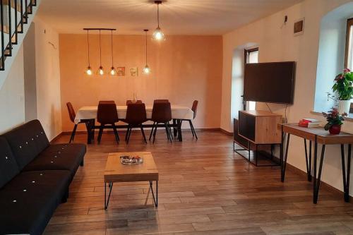 Holiday Home For 8 people, POOL + SEA view in Vilanija