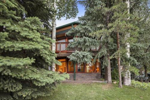 Downtown Aspen 2 Bedroom Condo Within Walking Distance To Gondola - Clairvaux