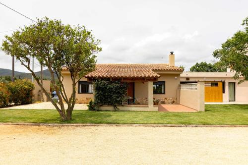 Can Candiu Establecimiento de 2 casas enteras in Vall-Llobrega