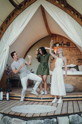 WOW magisches Luxus Glamping mit Pool im Paradies - Hotel - Bad Salzdetfurth