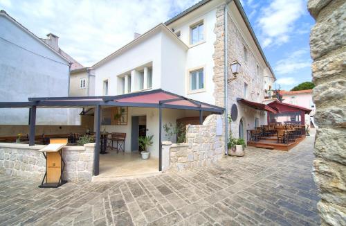 Exterior view, Portella Rooms in Krk Island
