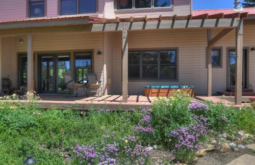 3076 W Highway 160 - Main House in Mancos (CO)