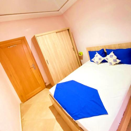 Comfort apartment, with nice terrace (2min to sea) photo 4