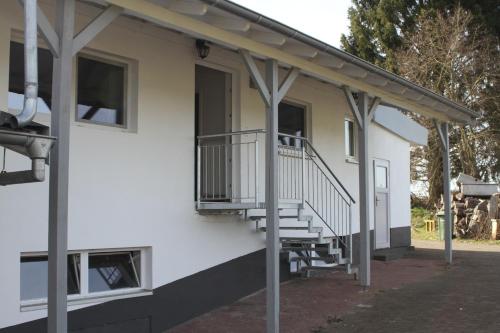 Ruhige Ferienwohnungen mit Teichblick in Wetterfeld, Deutschland
