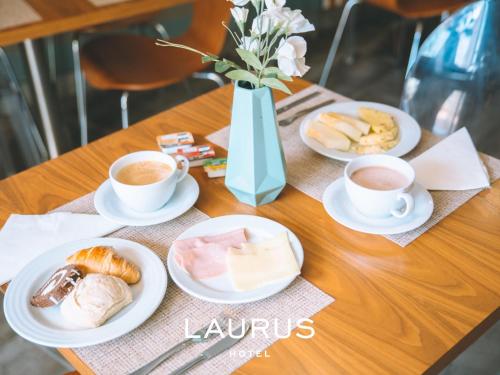 Laurus Hotel - main image