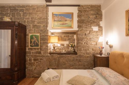 Boutique Ponte Vecchio - image 4