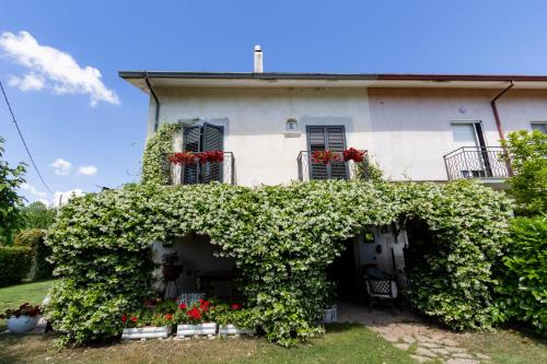 Зовнішній вигляд готелю, Casa Fiorella - Irpinia in Нуско