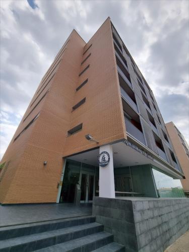 Exterior view, Apartaments Els Quimics in Girona