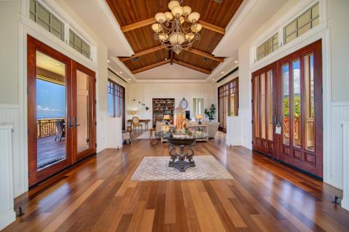 Rainbow Hale Estate 4 Br Home – Ka'anapali, HI