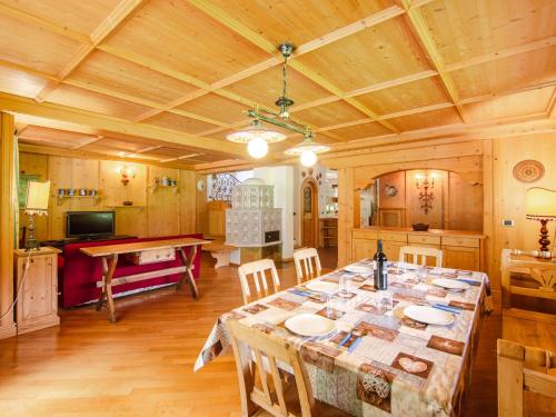 Chalet Cesa Galadriel-3 by Interhome gîte à louer Ciamp del Pezzo