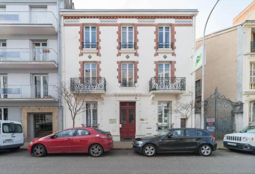 Résidence Bains Callou située face aux thermes - Hôtel - Vichy