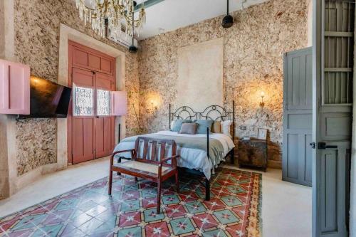 ¡CASA RECIÉN REMODELADA CON PISCINA EN EL CENTRO DE MERIDA! in Mérida, Mexico