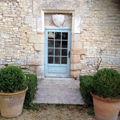 La grand' maison in Plaimpied-Givaudins