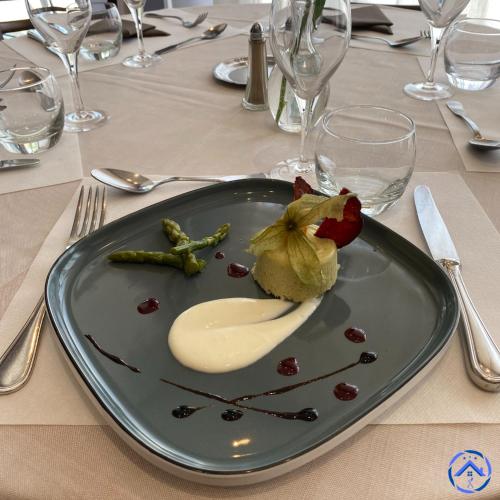 Hotel Restaurant l'Amandois in แซ็ง-ตาม็อง-มงรงด์