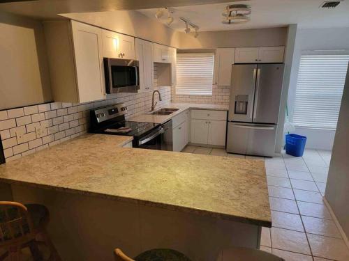 GULFBEACHPLACE HOLMES BEACH – Holmes Beach, FL