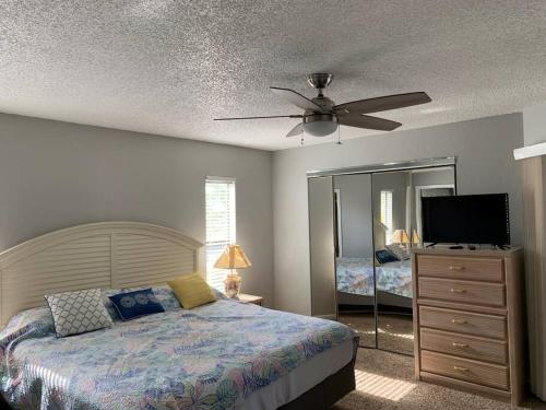 GULFBEACHPLACE HOLMES BEACH – Holmes Beach, FL