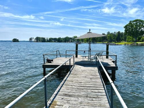 Wishing & Fishing on Lake Murray, SC in Chapin, USA