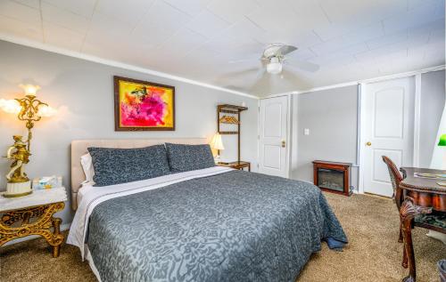 King Room with Mountain View