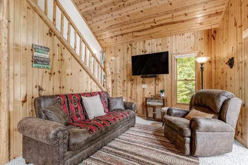 Double Arrow Cabin in Mercer, USA