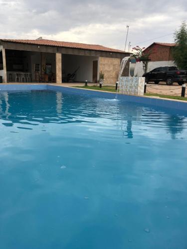 Casa privado com 3 quartos e piscina