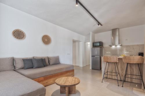 Alojamientos Turísticos Cardona - Apartamento 1 Hab. Superior - image 12