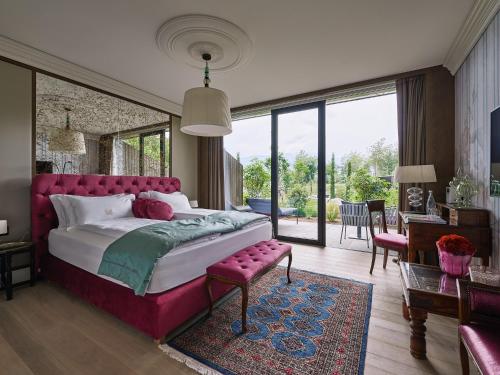 room detail thumbnail 0