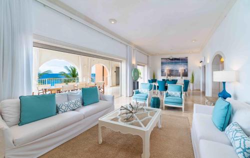 Beautiful 5 BR Deluxe Penthouse with Breathtaking Ocean Views