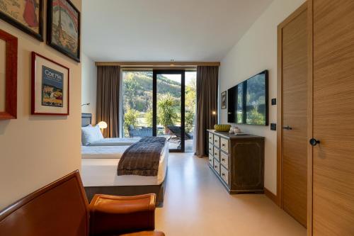 room detail thumbnail 1