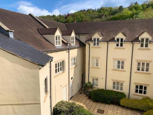 Modern loft retreat in the heart of Nailsworth