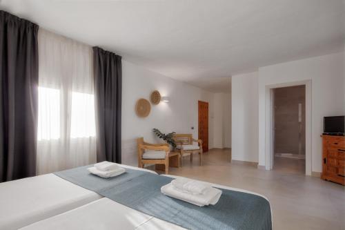 Alojamientos Turísticos Cardona - Estudio Doble Superior - image 8