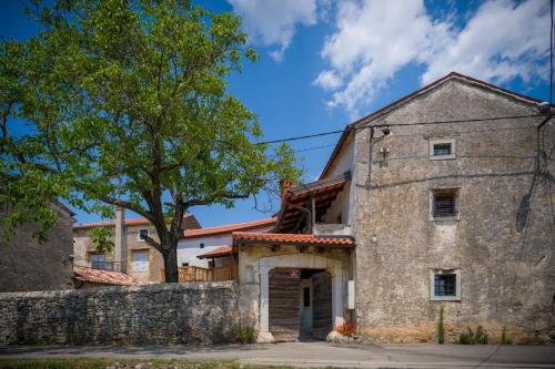 Skats, Karst Heritage Retreat in Stanjel