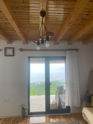 Doğa ve Deniz Manzaralı Villa