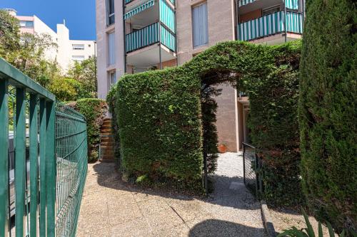 Appartement familial avec jardin ensoleillé dans la cité des Potiers