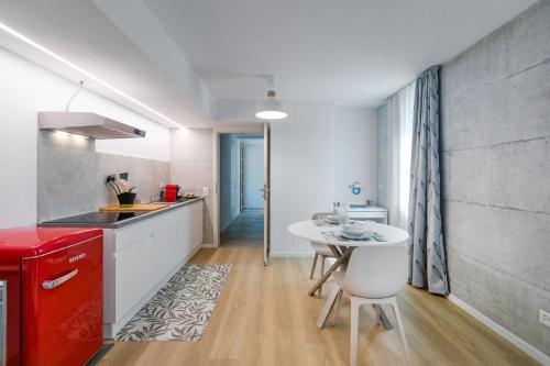 Easy flat Vezia, indipendent entrance, free parking in Lugano
