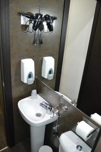 Hostal El Brezo - image 11