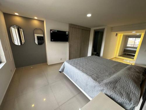 Apartamento con jacuzzi Medellín, Medellín (photo 8)