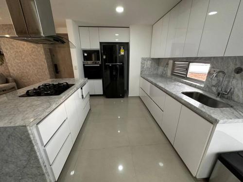 Apartamento con jacuzzi Medellín, Medellín (photo 10)
