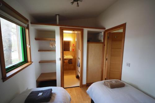 Vedere exterior, Marcassie Farm Lodges - Ash Studio in Forres