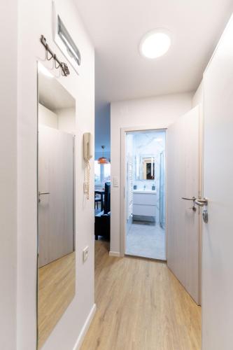 Studio with Balcony room in Elegant Tour As studios Gilly with a balcony and open views in the Ljubljana center