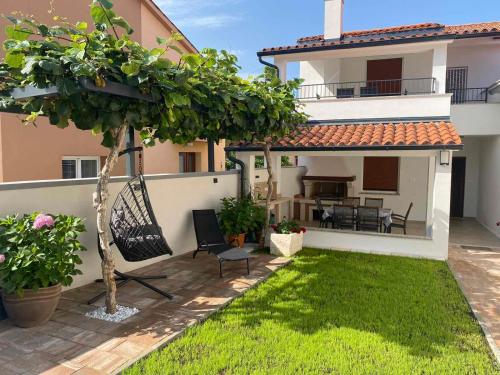  Family Beach Apartments in Peroj