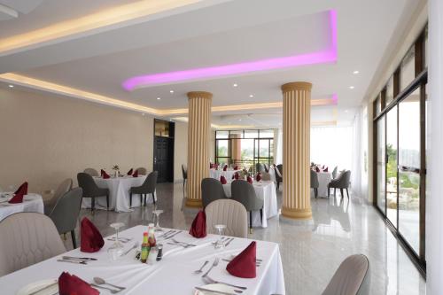 Restaurace, Las Vegas Garden Hotel Mbarara in Mbarara