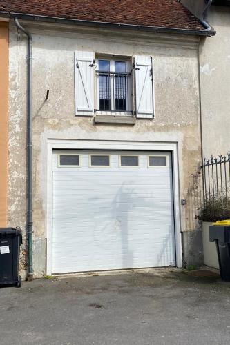 Appart renove en duplex avec terrasse et garage in Crecy-la-Chapelle